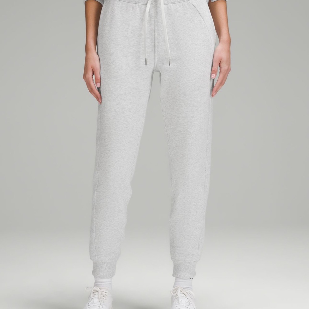 NWT lululemon Scuba high rise joggers size 14